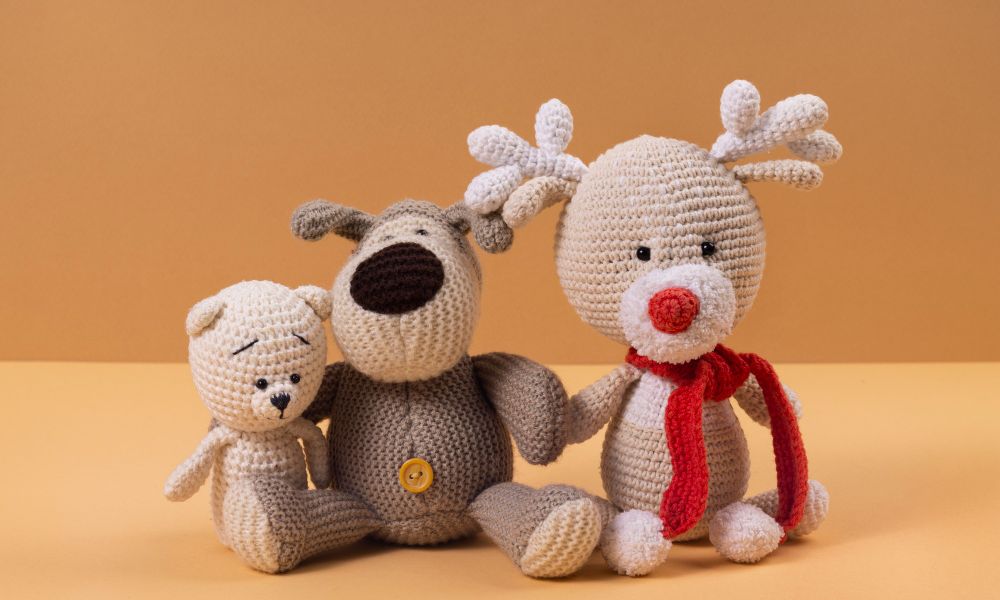 toy photography of grouped dolls